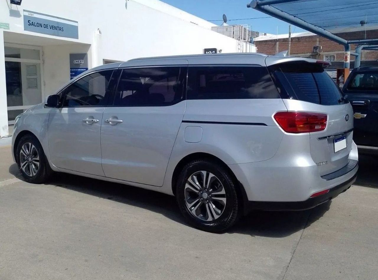 Kia Carnival Usado en Córdoba, deRuedas