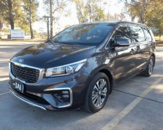 Kia Carnival Usado en Córdoba Financiado