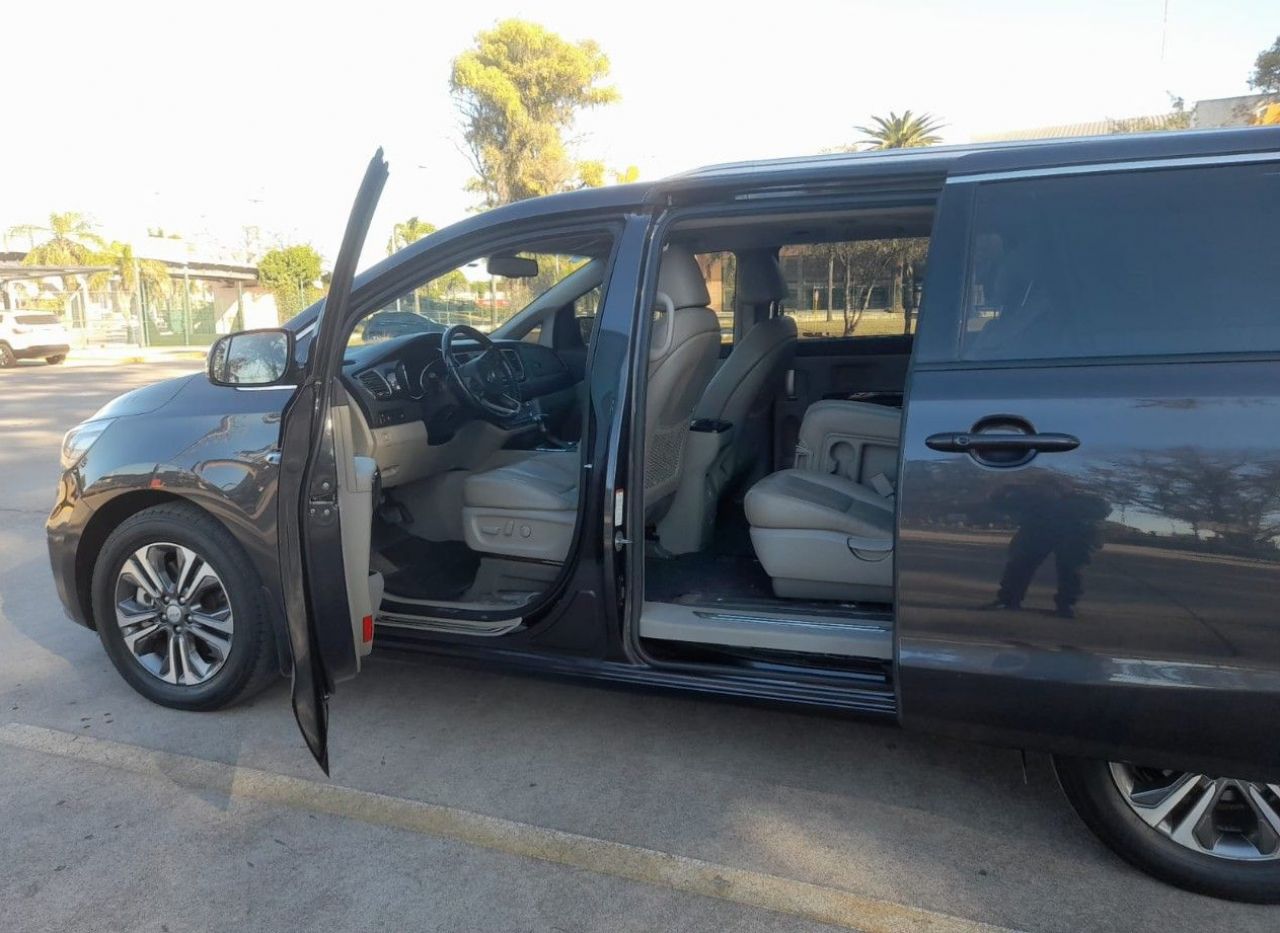 Kia Carnival Usado Financiado en Córdoba, deRuedas