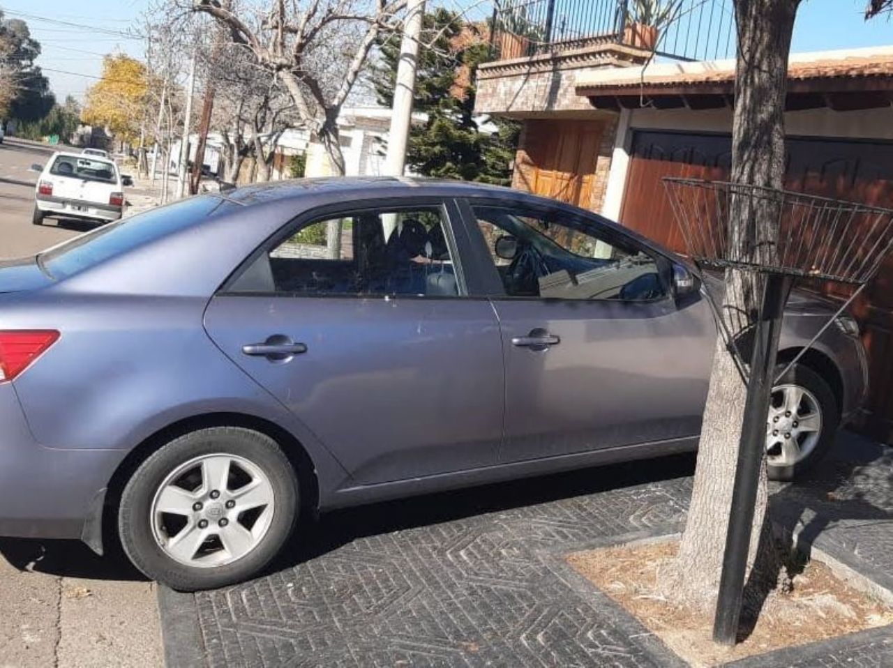 Kia Cerato Usado en Mendoza, deRuedas