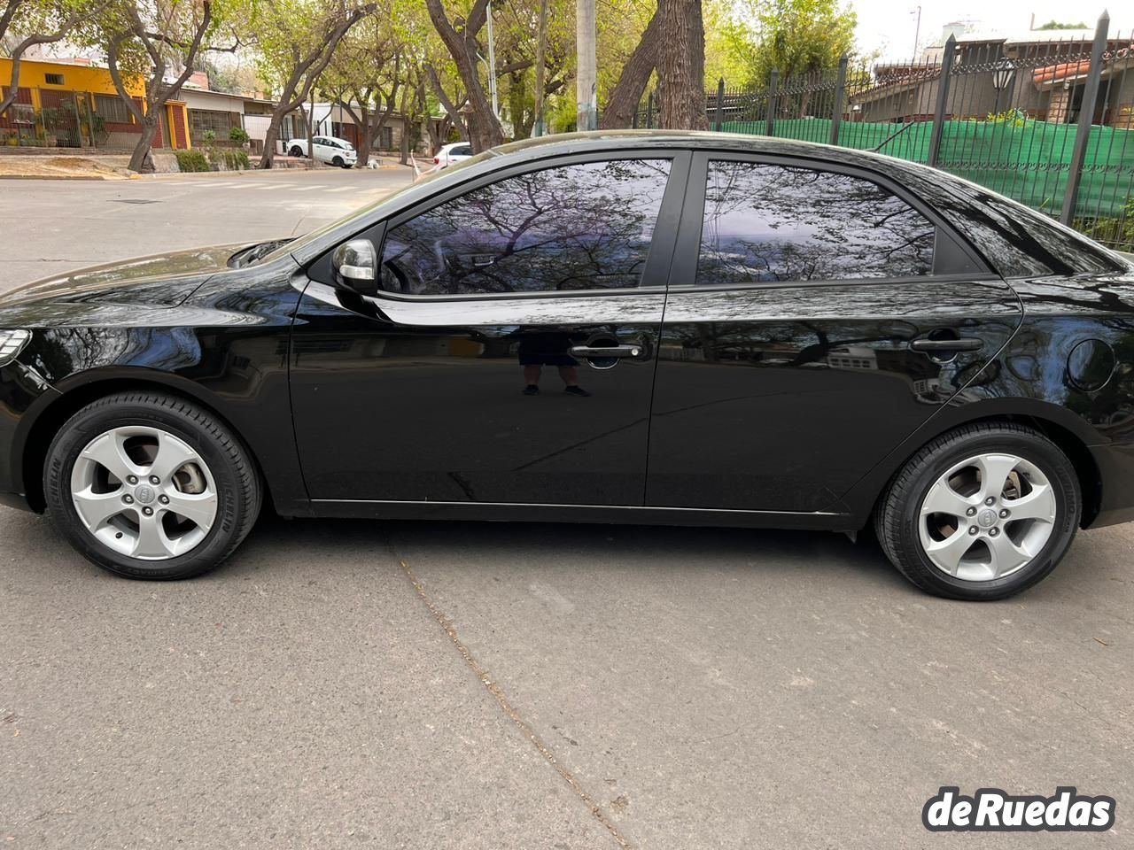 Kia Cerato Usado en Mendoza, deRuedas