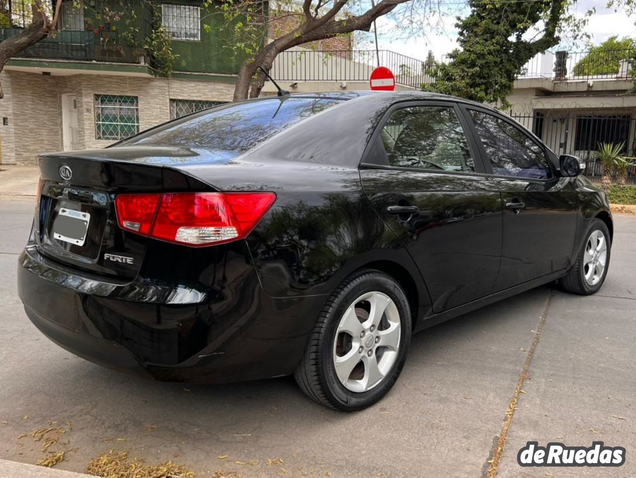 Kia Cerato Usado en Mendoza, deRuedas