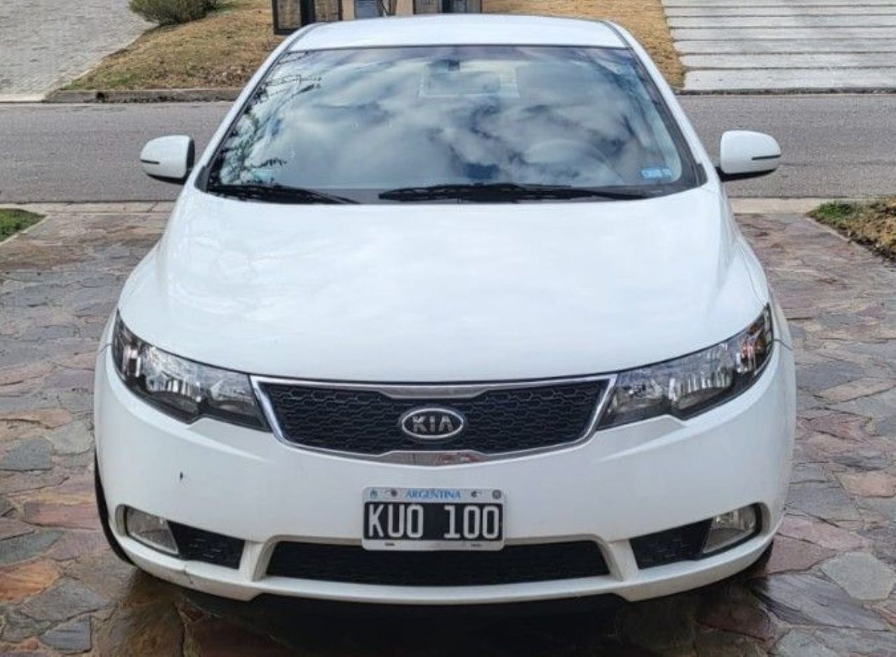 Kia Cerato Usado en Córdoba, deRuedas