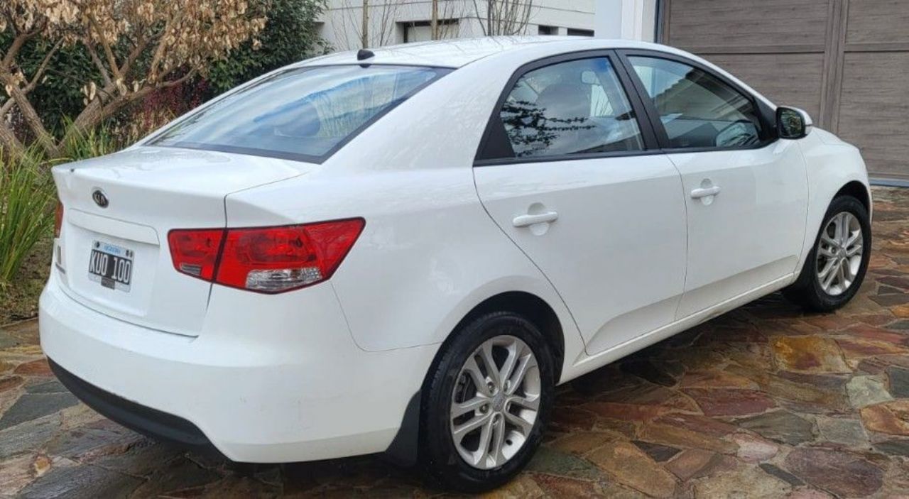 Kia Cerato Usado en Córdoba, deRuedas