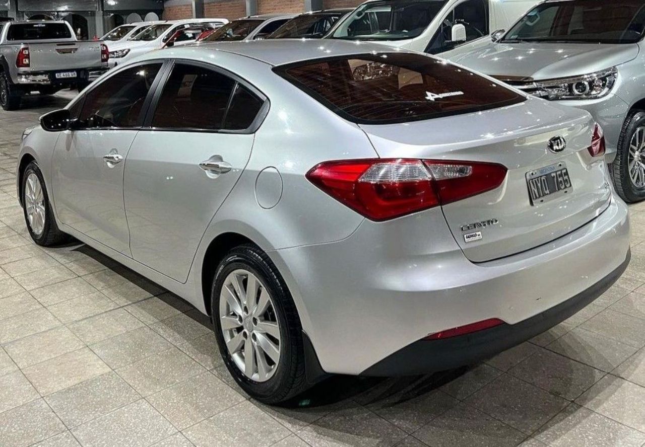 Kia Cerato Usado en San Juan, deRuedas