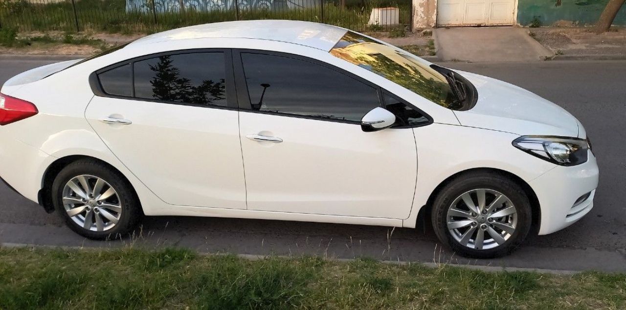Kia Cerato Usado en Neuquén, deRuedas