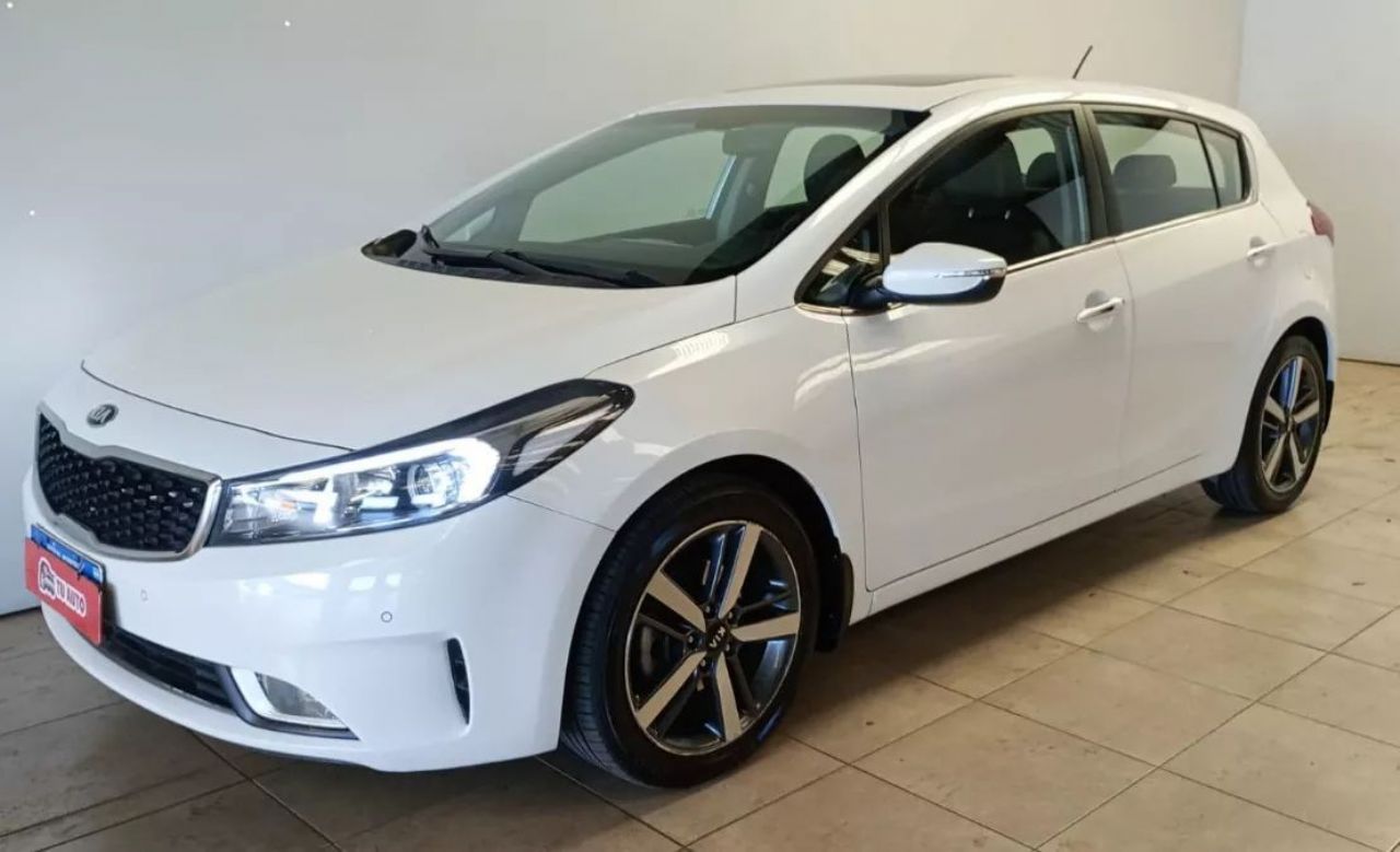 Kia Cerato Usado en Córdoba, deRuedas