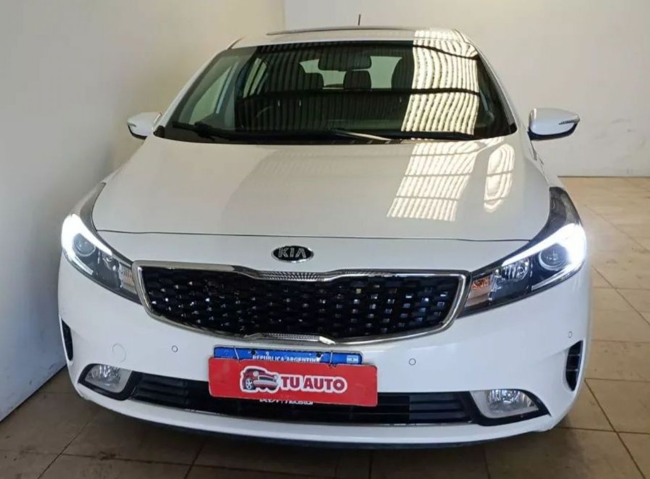 Kia Cerato Usado en Córdoba, deRuedas
