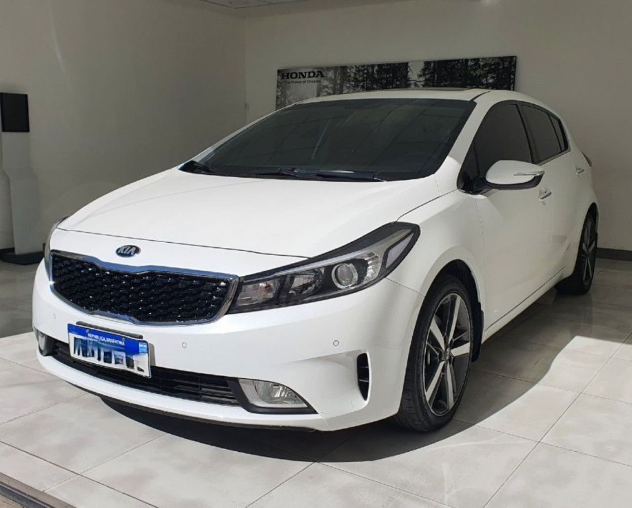 Kia Cerato Usado en Mendoza, deRuedas