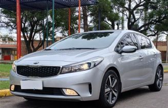 Kia Cerato Usado en Córdoba Financiado