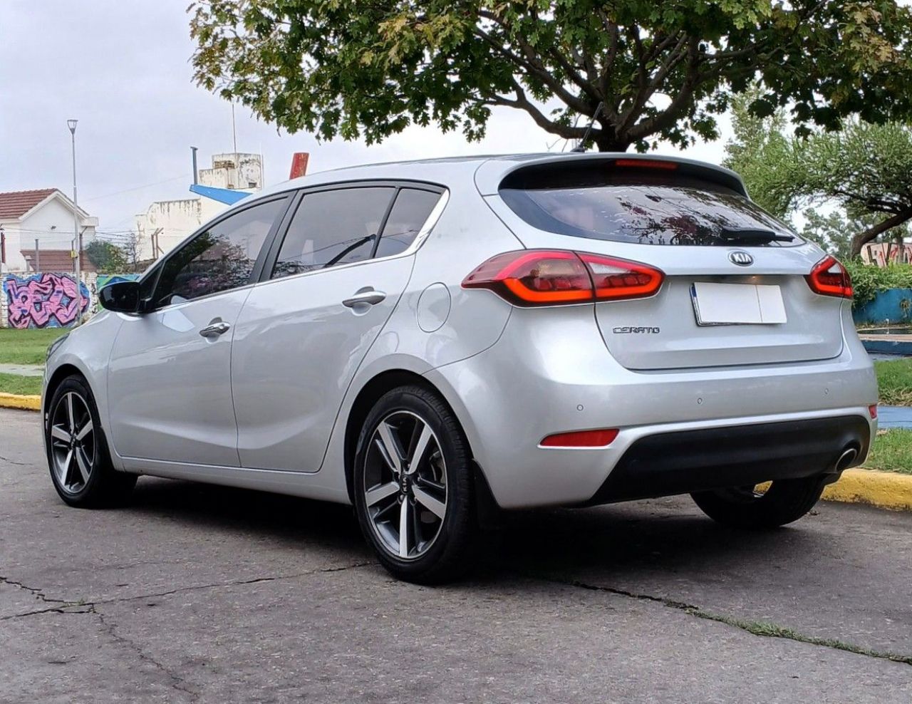 Kia Cerato Usado Financiado en Córdoba, deRuedas