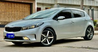 Kia Cerato Usado en Córdoba Financiado