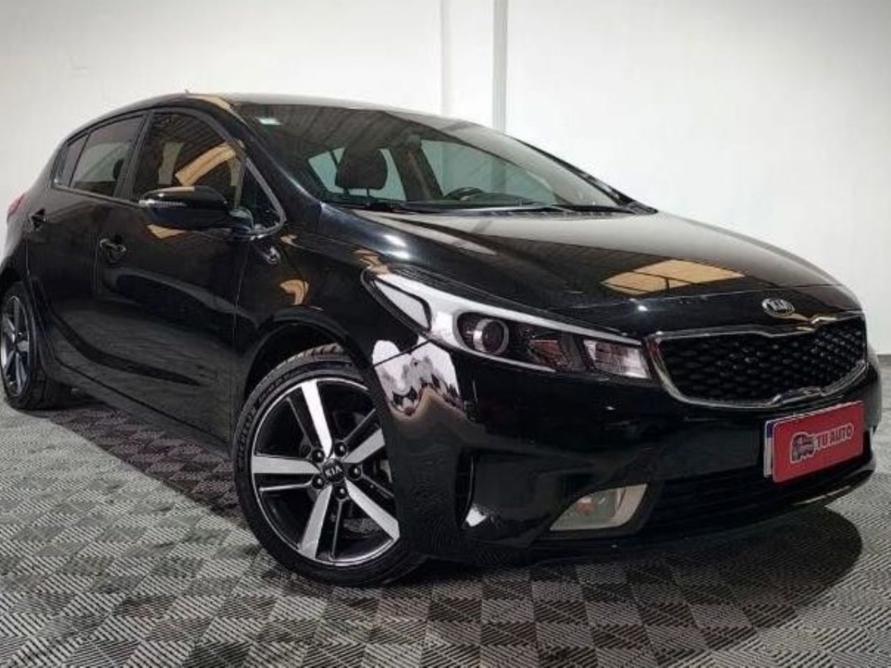 Kia Cerato Usado en Córdoba, deRuedas
