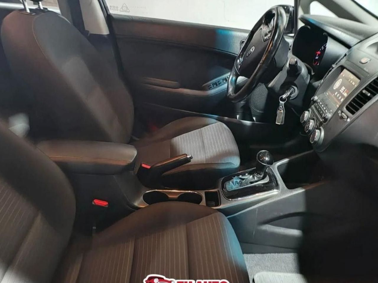 Kia Cerato Usado en Córdoba, deRuedas