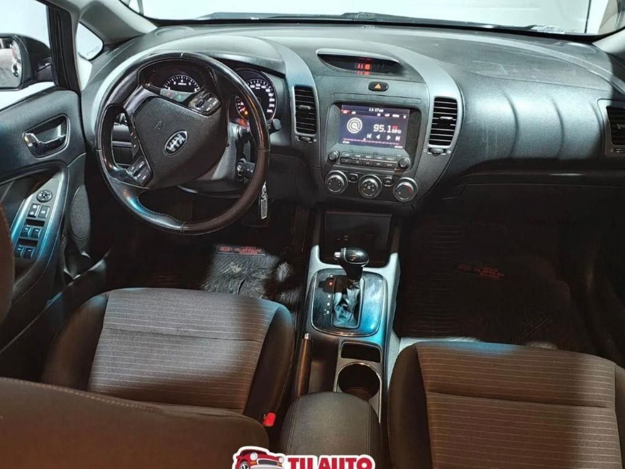 Kia Cerato Usado en Córdoba, deRuedas