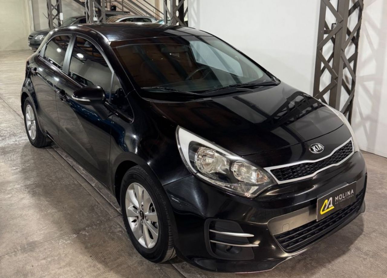 Kia Rio Usado Financiado en Mendoza, deRuedas