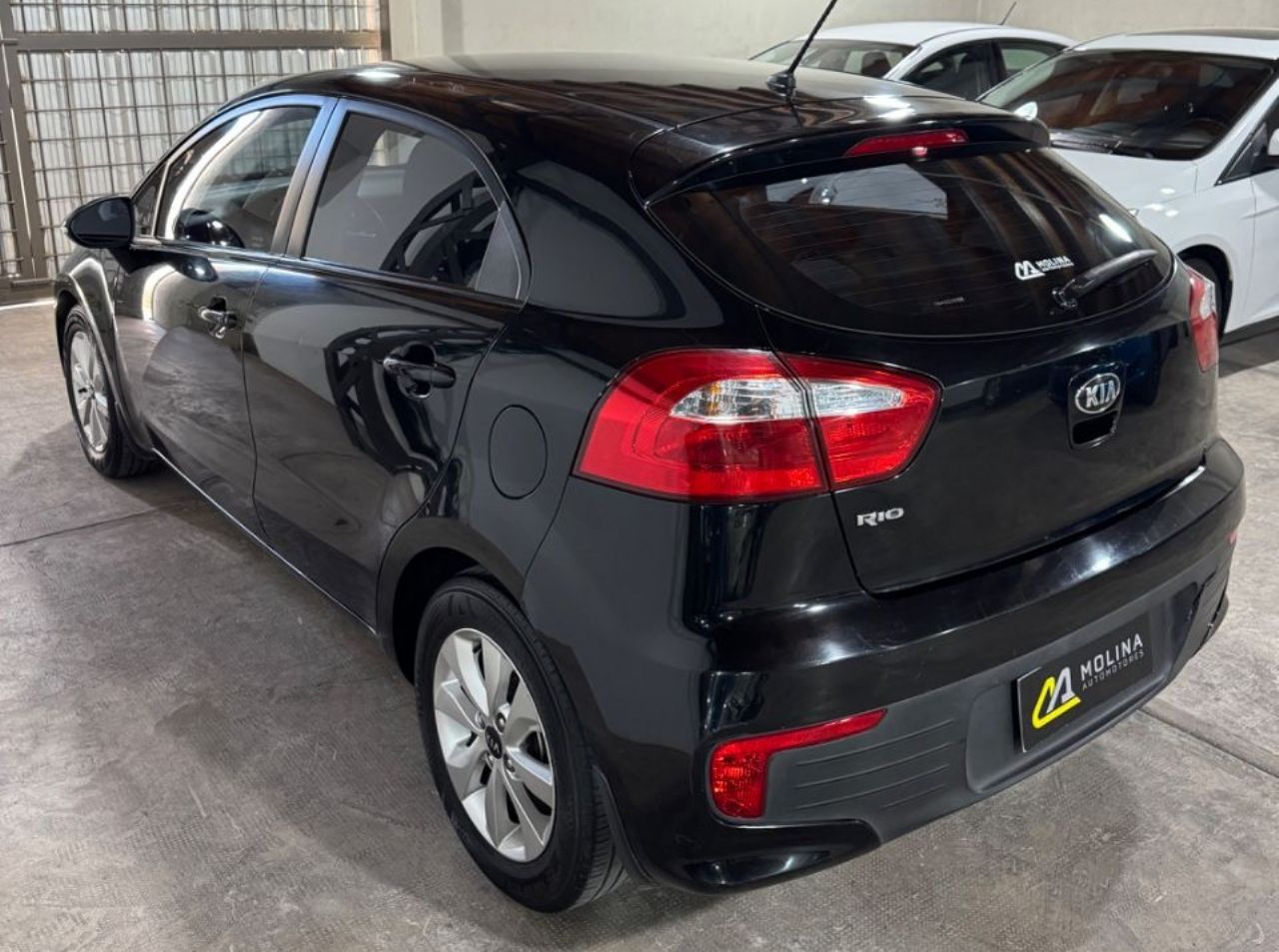 Kia Rio Usado Financiado en Mendoza, deRuedas