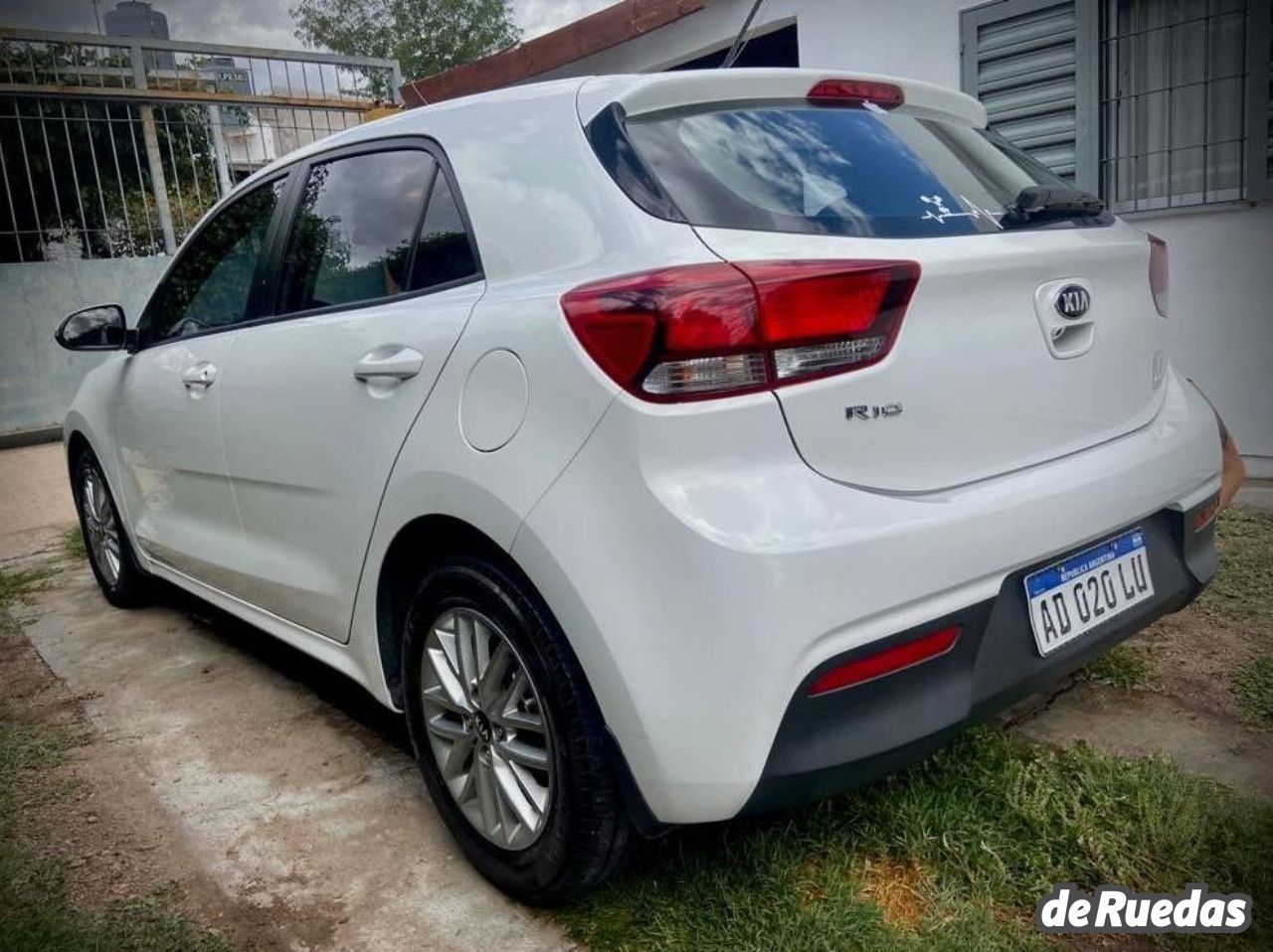 Kia Rio Usado en San Luis, deRuedas