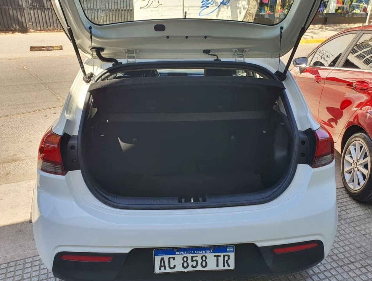 Kia Rio Usado en Mendoza, deRuedas
