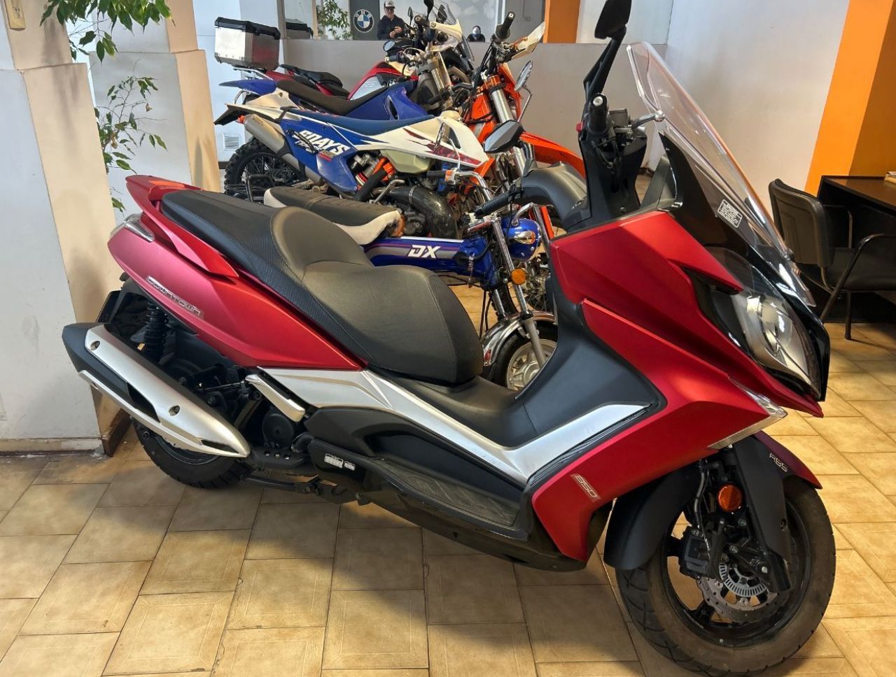 Kymco Downtown Usada en San Luis, deRuedas