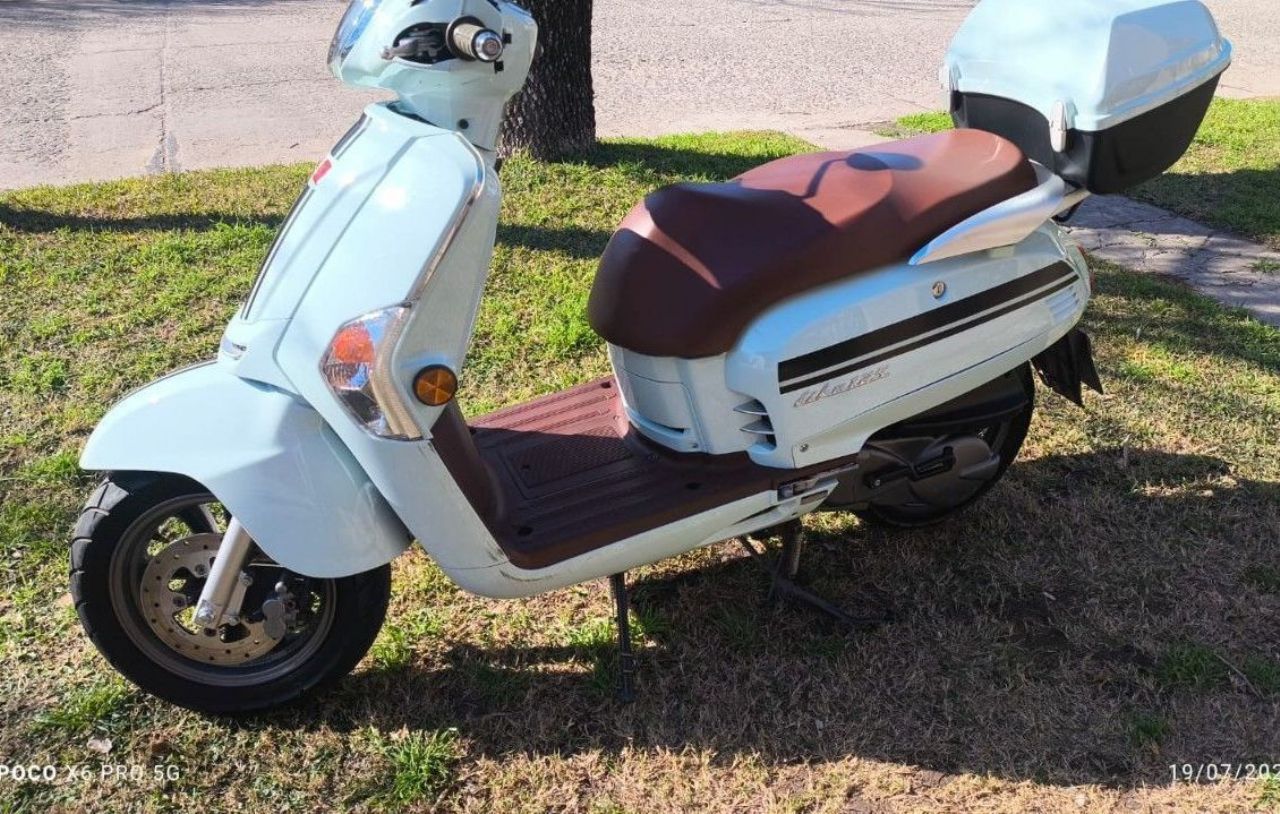 Kymco Like Usada en Santa Fe, deRuedas