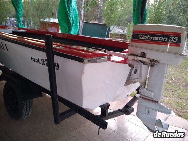 Lancha Apolo Usado en Mendoza, deRuedas