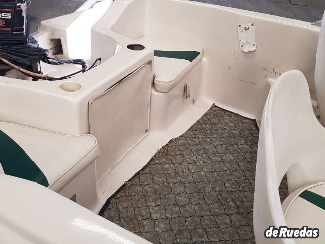 Lancha Mariner Usado en Mendoza, deRuedas