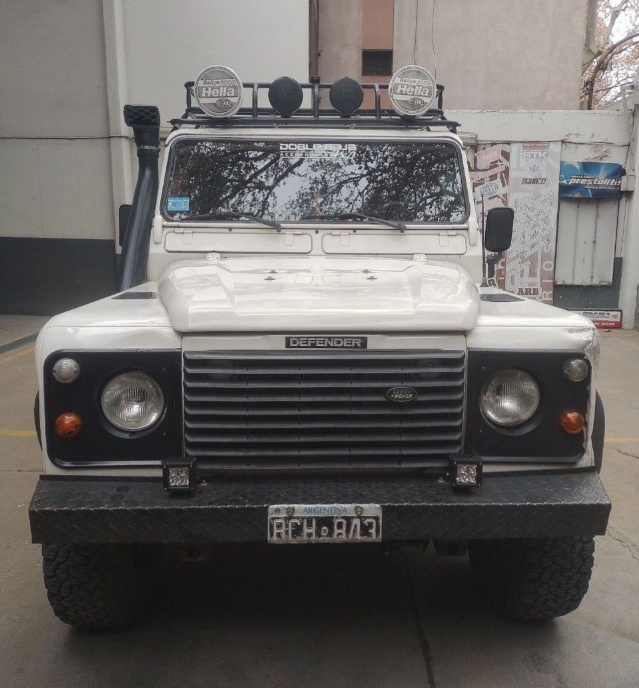Land Rover Defender Usada en Mendoza, deRuedas