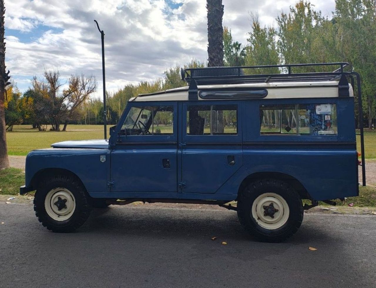 Land Rover Serie 2A Usada en Mendoza, deRuedas