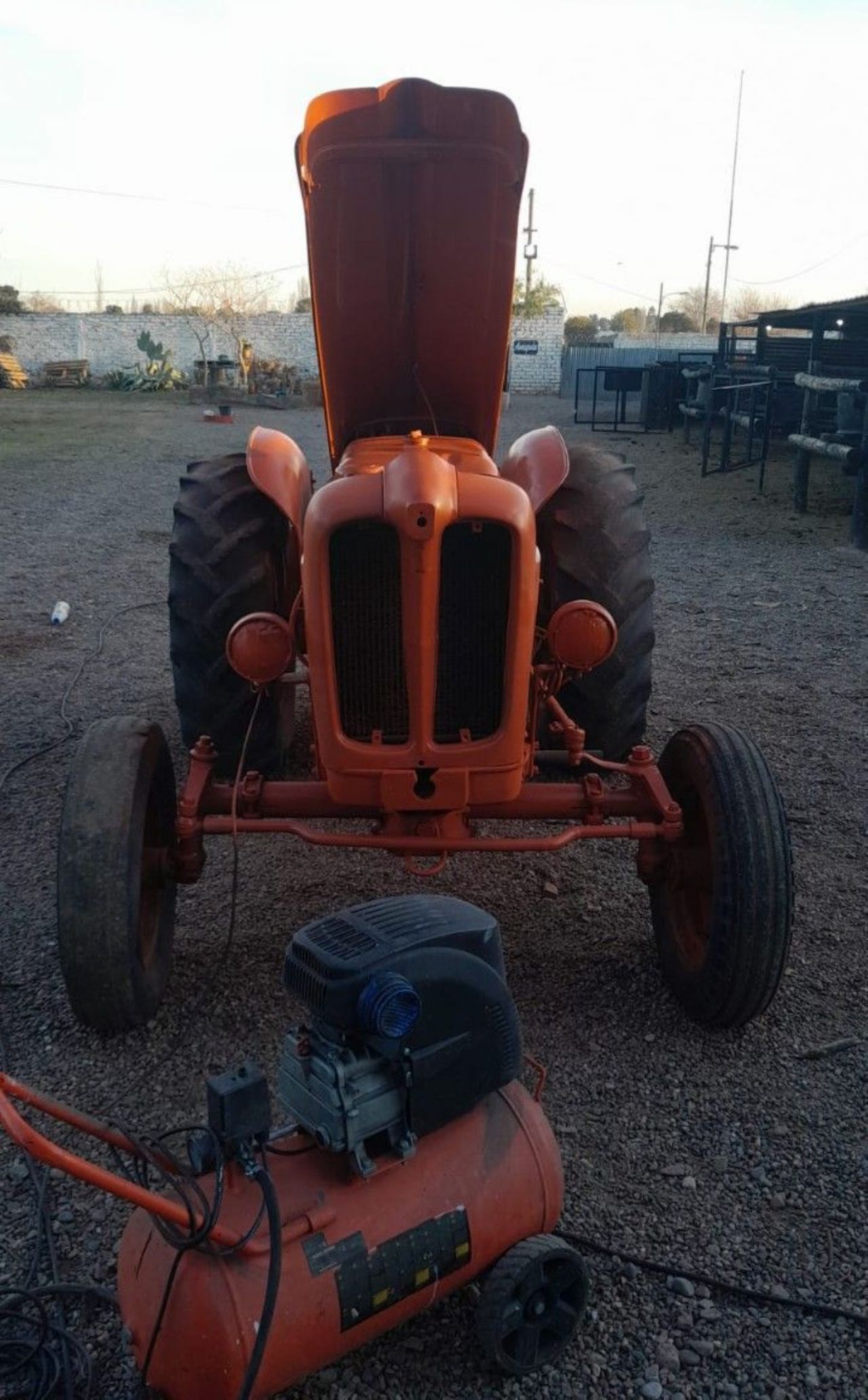 Maq. Agrícola Tractor Usado en Mendoza, deRuedas