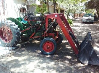 Maq. Agrícola Tractor Usado en Mendoza
