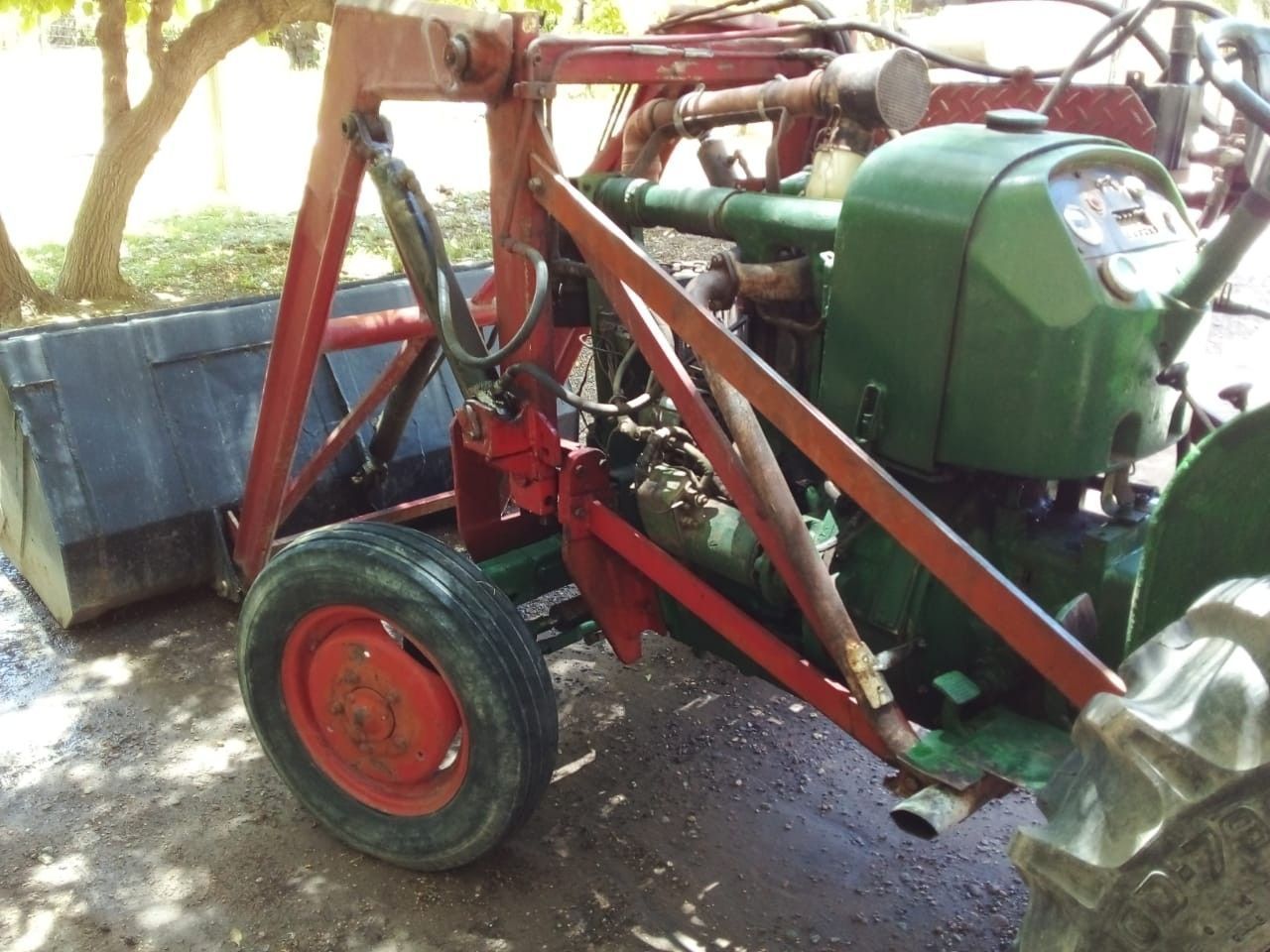 Maq. Agrícola Tractor Usado en Mendoza, deRuedas