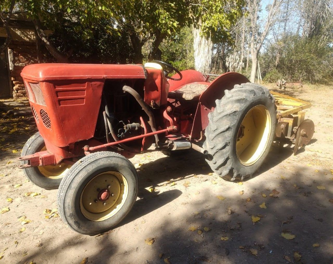Maq. Agrícola Tractor Usado en Mendoza, deRuedas