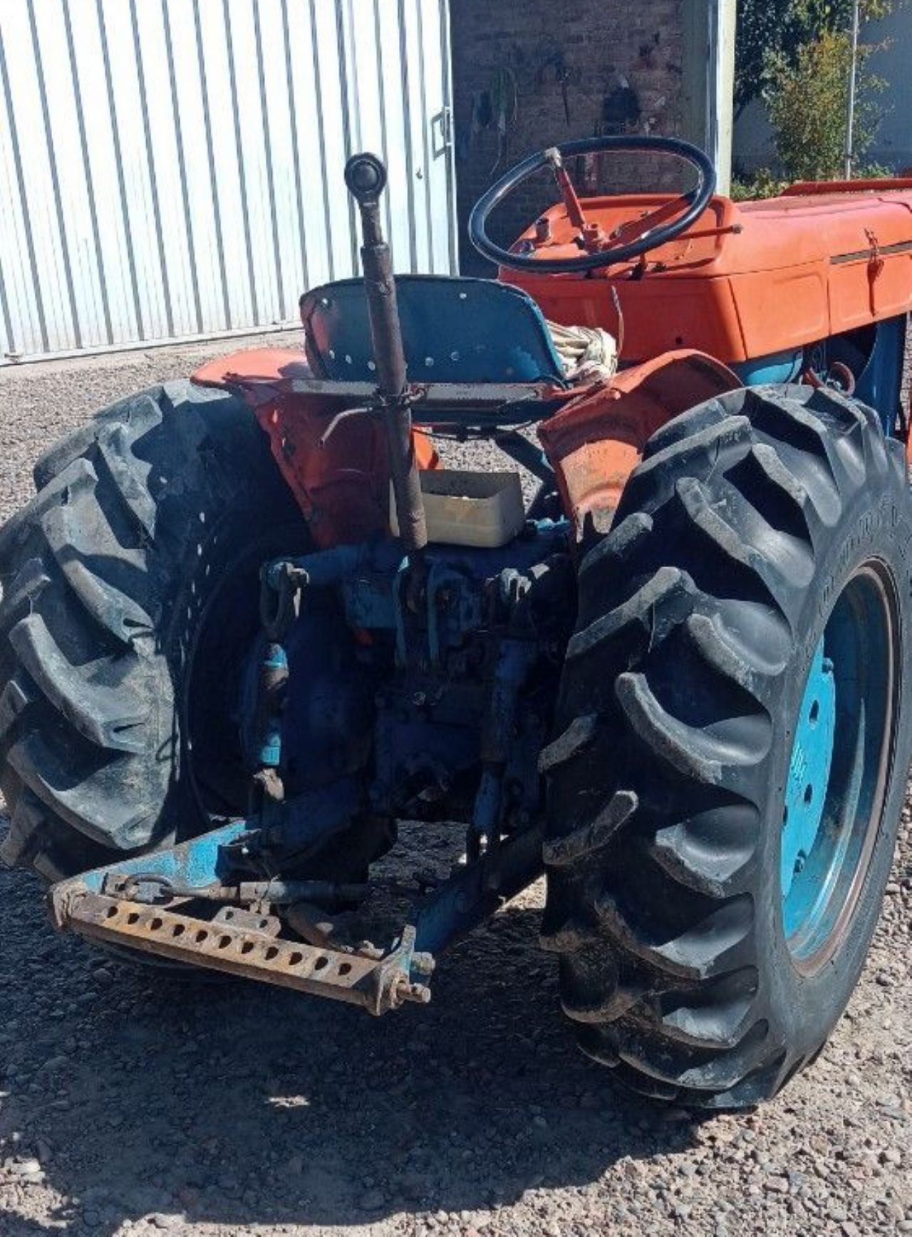 Maq. Agrícola Tractor Usado en Mendoza, deRuedas