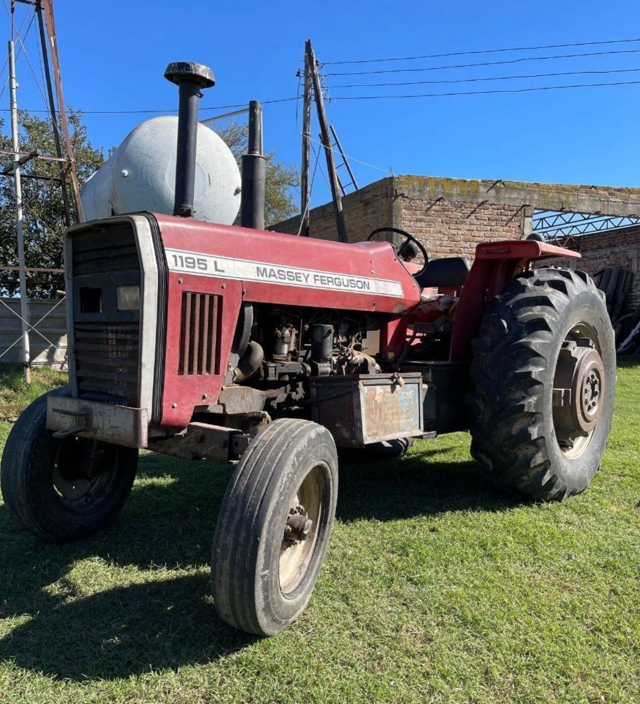 Maq. Agrícola Tractor Usado en Mendoza, deRuedas