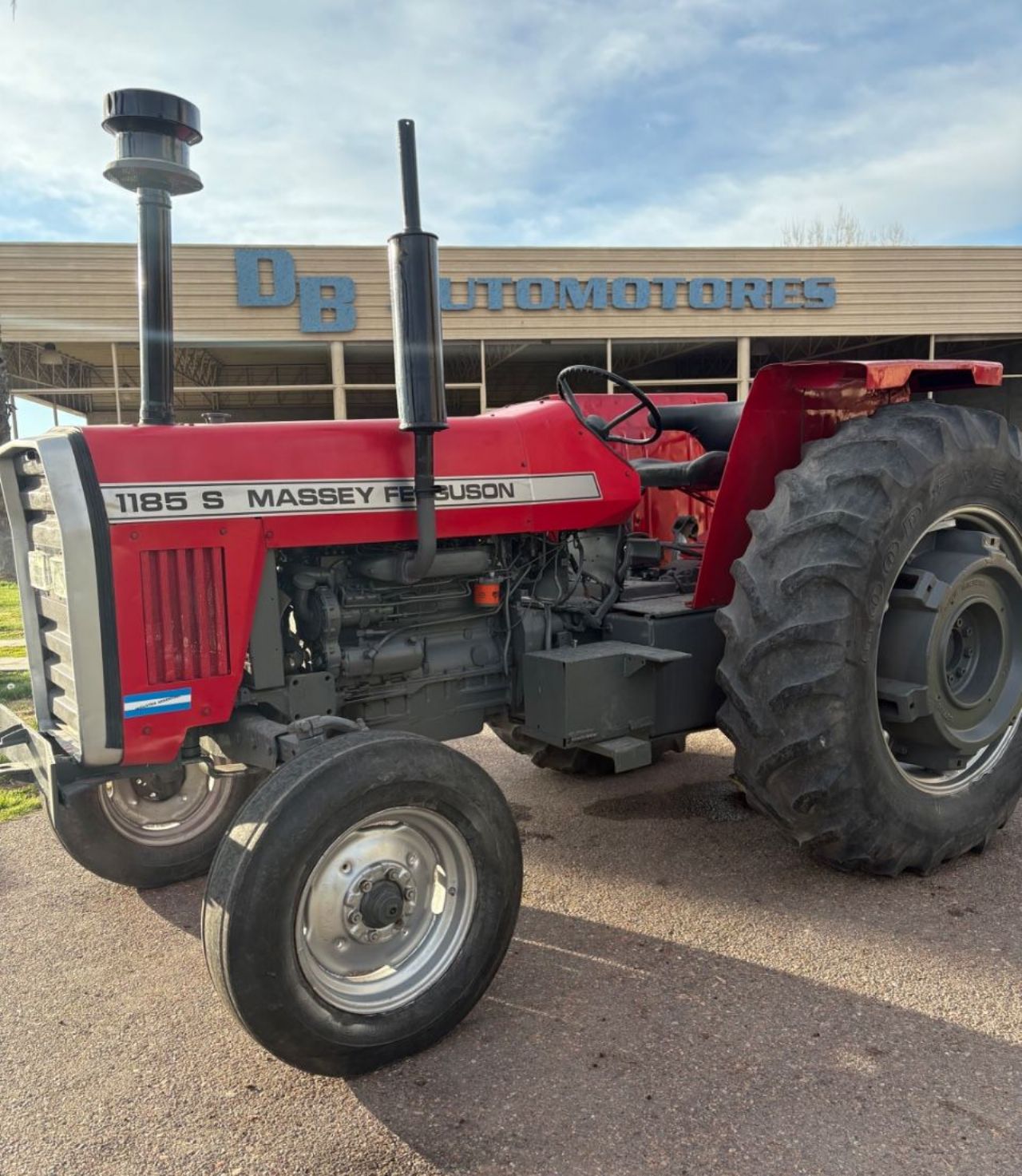 Maq. Agrícola Tractor Usado en Mendoza, deRuedas