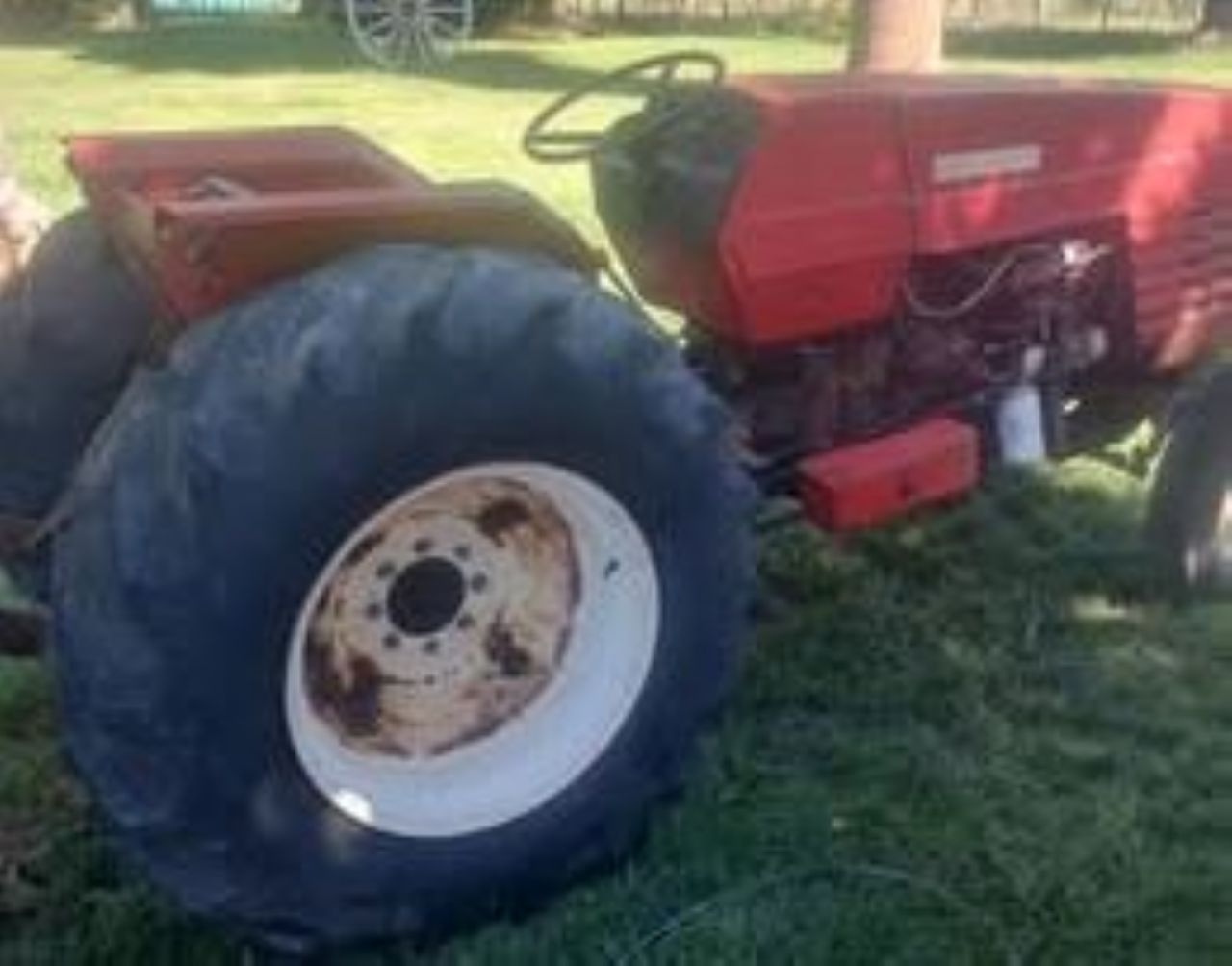 Maq. Agrícola Tractor Usado en Mendoza, deRuedas