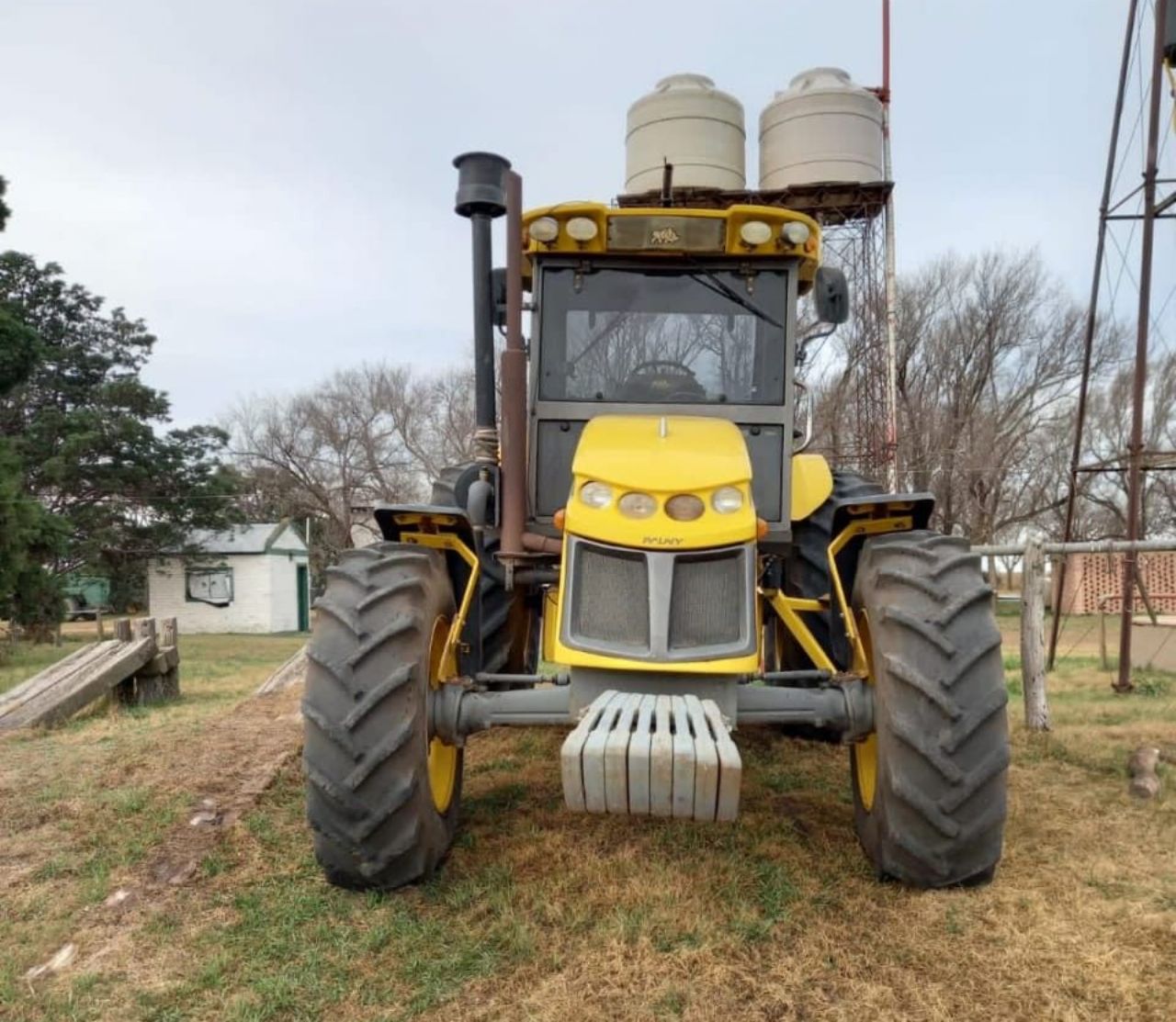 Maq. Agrícola Tractor Usado en Córdoba, deRuedas