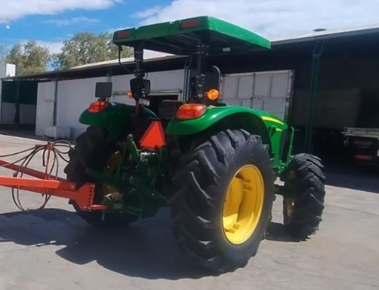 Maq. Agrícola Tractor Usado en Mendoza, deRuedas