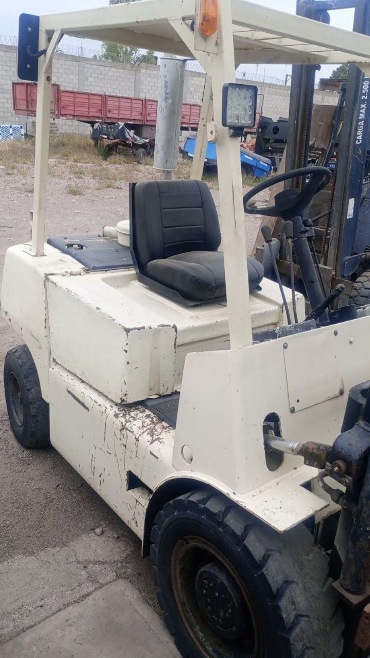 Maq. Pesada Autoelevador Usado en Mendoza, deRuedas