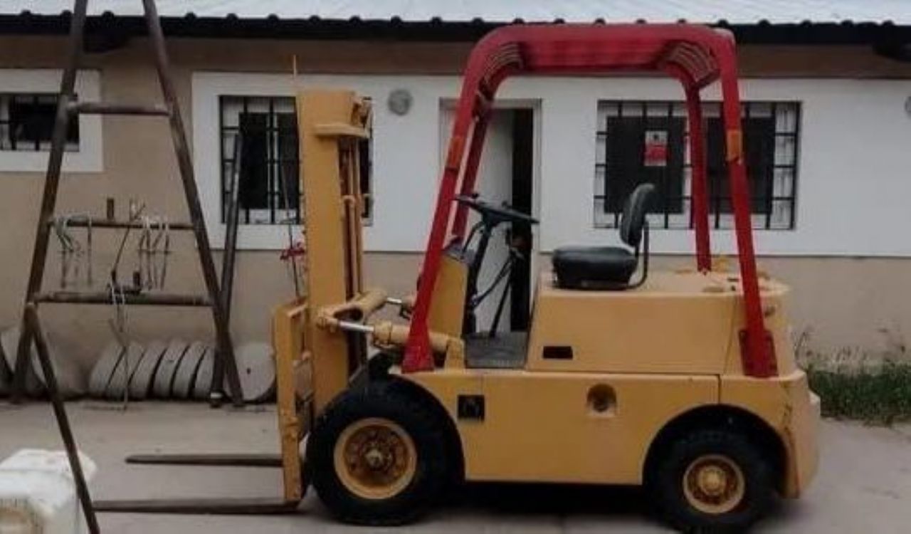 Maq. Pesada Autoelevador Usado en Mendoza, deRuedas