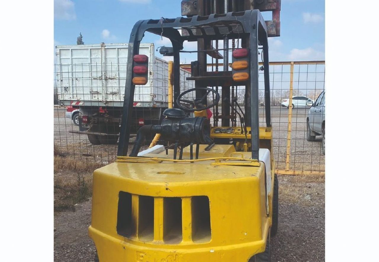 Maq. Pesada Autoelevador Usado en Mendoza, deRuedas