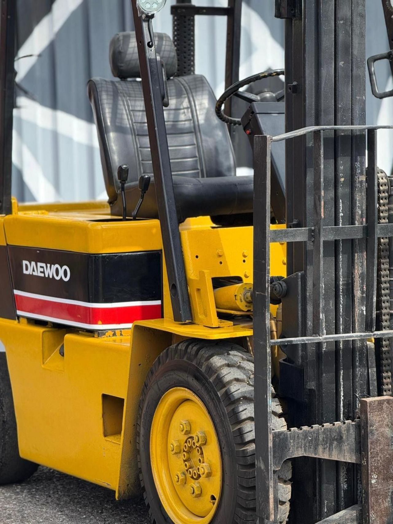 Maq. Pesada Autoelevador Usado en Córdoba, deRuedas