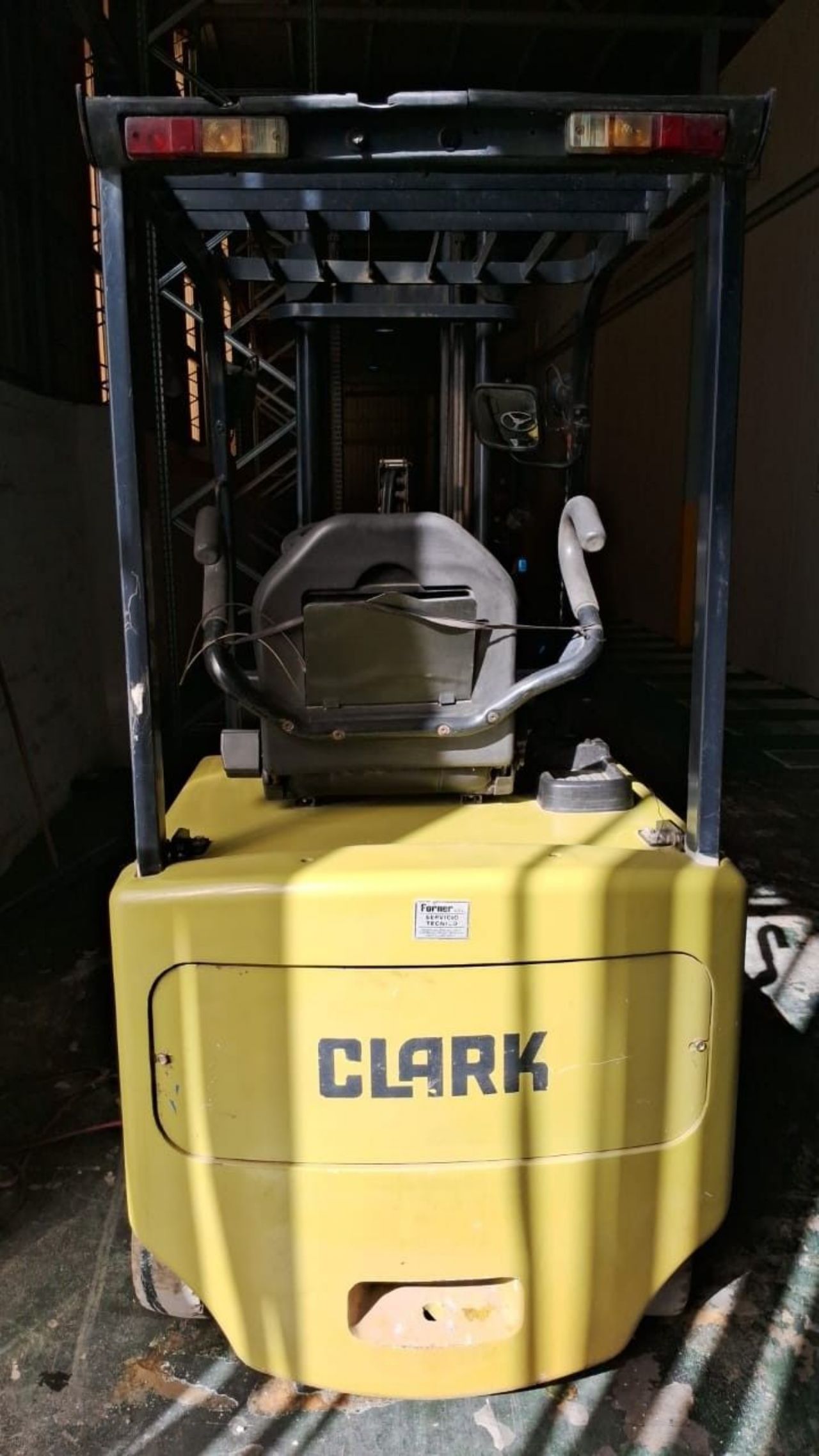 Maq. Pesada Autoelevador Usado en Mendoza, deRuedas