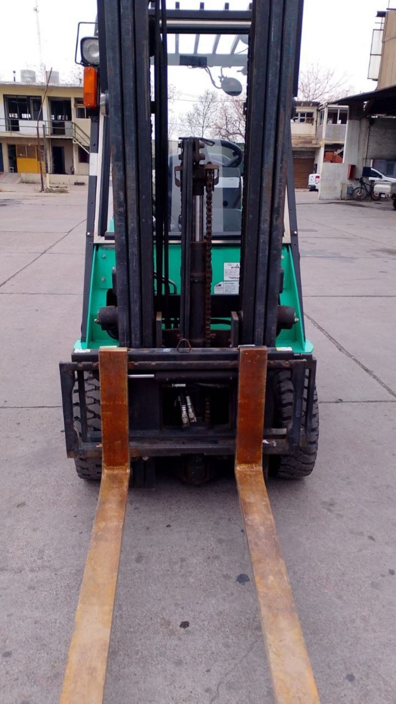 Maq. Pesada Autoelevador Usado en Mendoza, deRuedas
