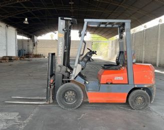 Maq. Pesada Autoelevador Usado en Mendoza