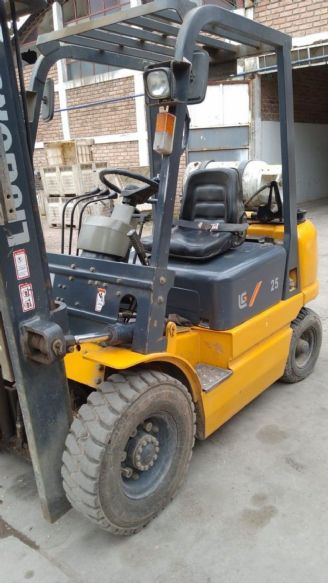 Maq. Pesada Autoelevador Usado en Mendoza