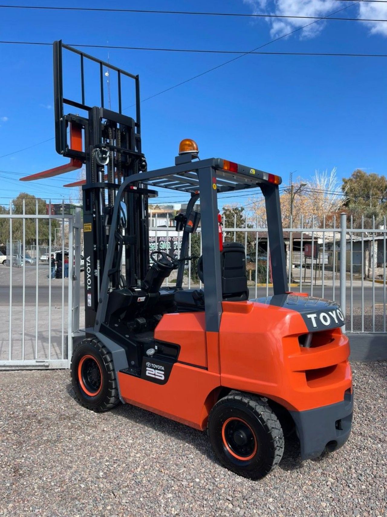 Maq. Pesada Autoelevador Nuevo en Mendoza, deRuedas