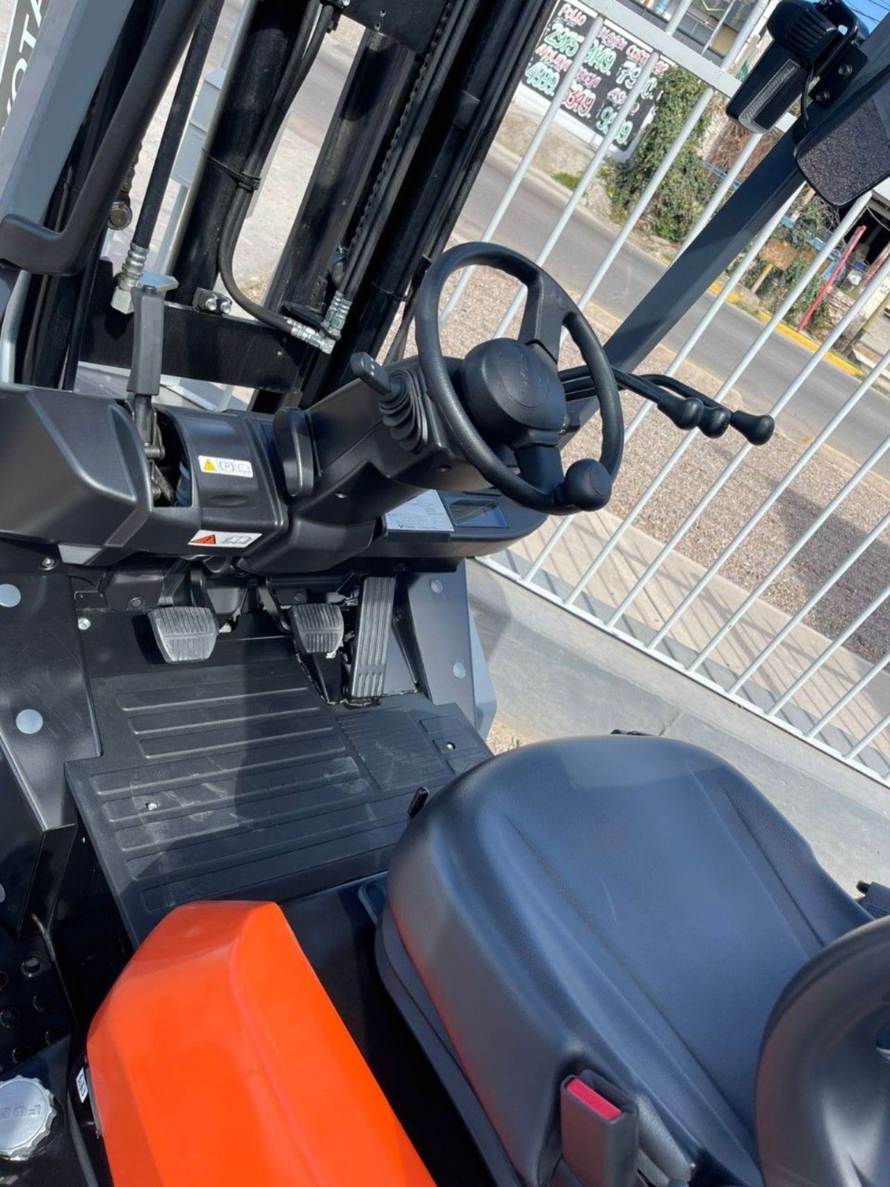 Maq. Pesada Autoelevador Nuevo en Mendoza, deRuedas