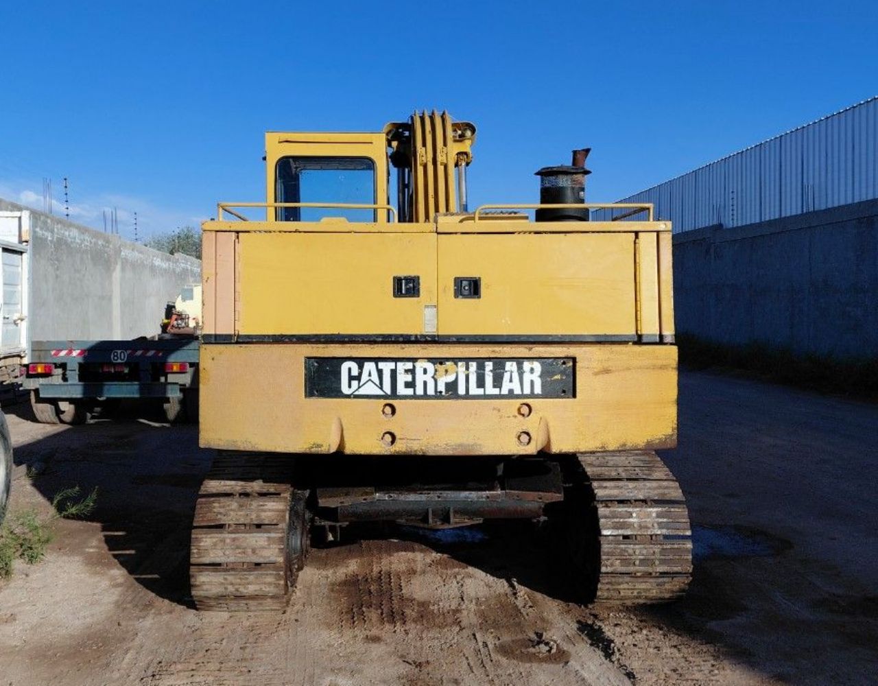 Maq. Pesada Excavadora Usado en Mendoza, deRuedas